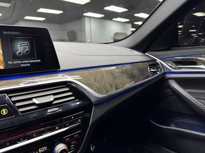 2018 BMW 5 Series 530i