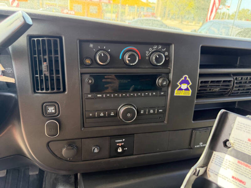 2022 Chevrolet Express 2500