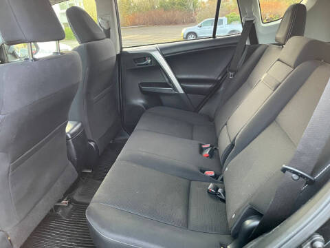 2017 Toyota RAV4 Hybrid XLE