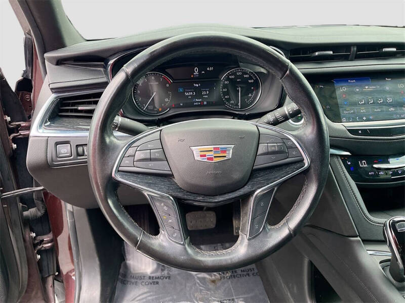2022 Cadillac XT5 Premium Luxury