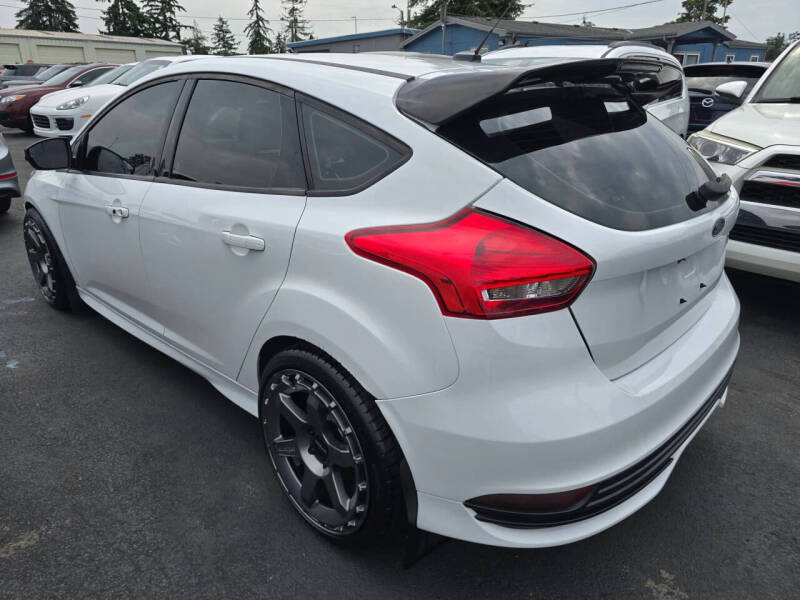 2017 Ford Focus ST