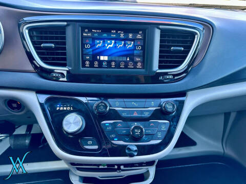 2018 Chrysler Pacifica Touring Plus