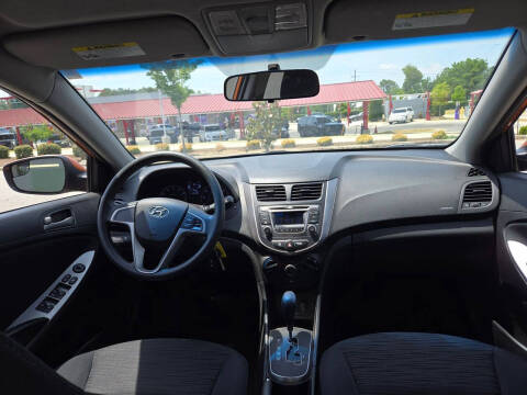 2016 Hyundai Accent SE
