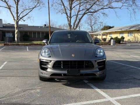 2015 Porsche Macan Turbo
