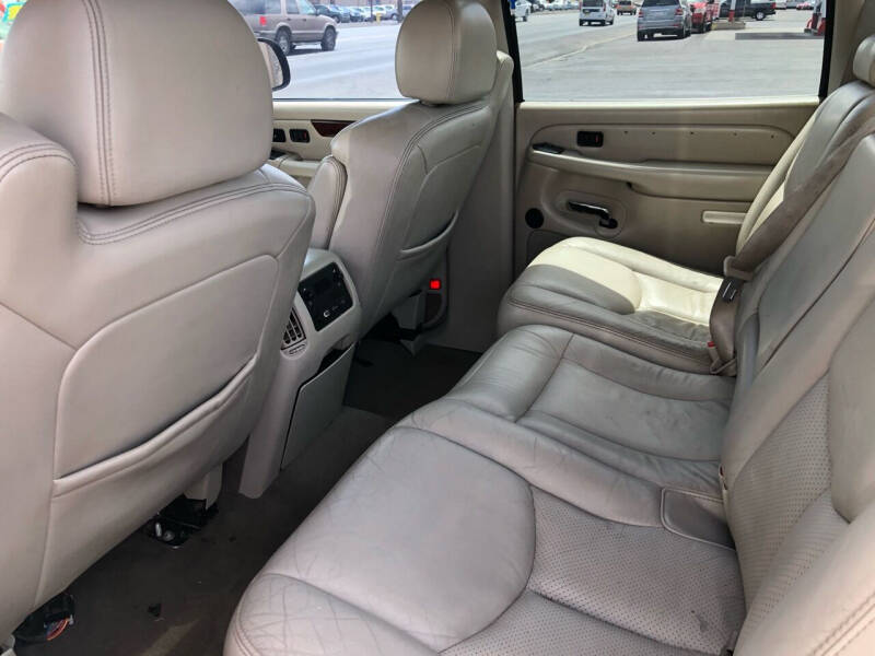 2005 Cadillac Escalade EXT Base photo 4