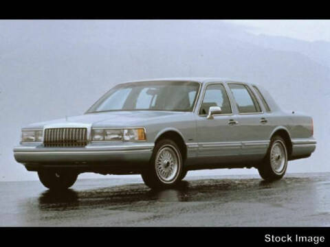 1993 Lincoln Town Car for sale at Auto Outlet of Ewing in Ewing NJ