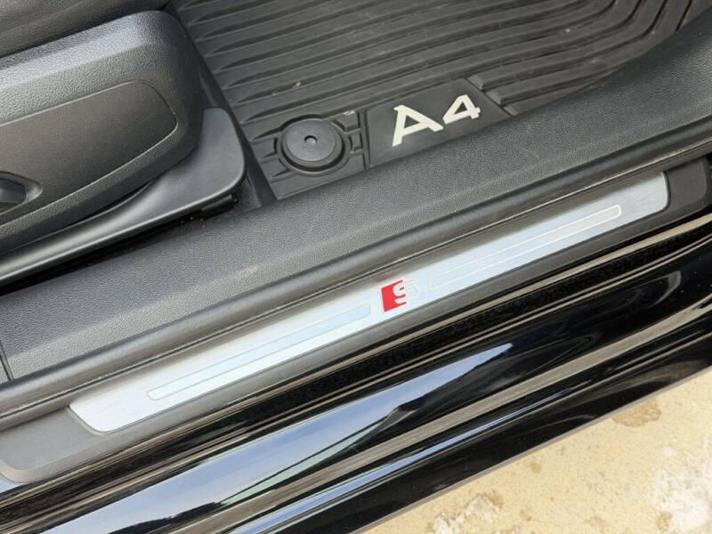 2017 Audi A4 2.0T quattro Premium Plus