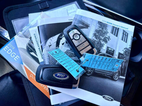2019 Ford Edge Titanium