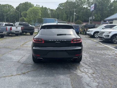 2017 Porsche Macan