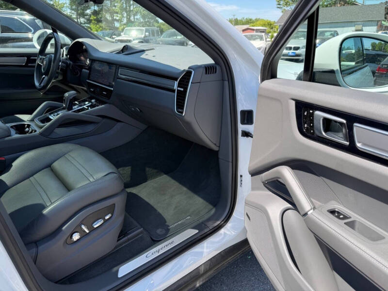2020 Porsche Cayenne Coupe
