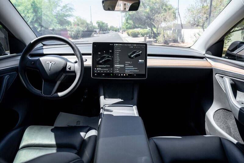 2025 Tesla Model Y Long Range
