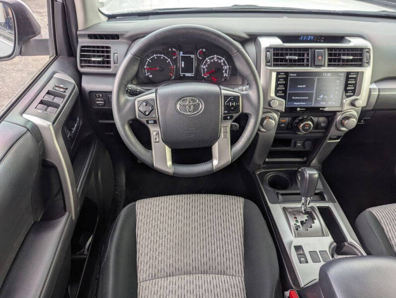 2024 Toyota 4Runner SR5