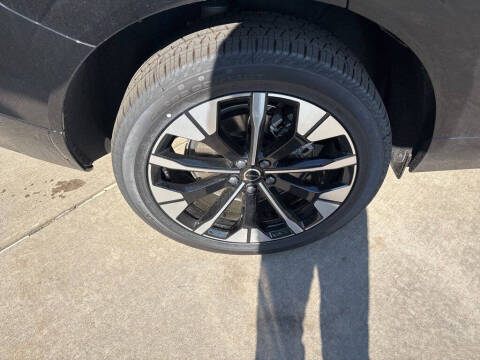 2026 Volvo XC60 T8 Plus
