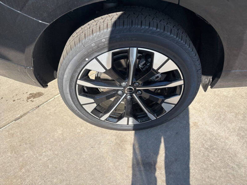 2026 Volvo XC60 T8 Plus