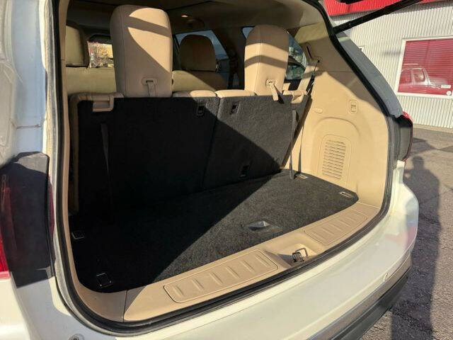 2017 Nissan Pathfinder Platinum