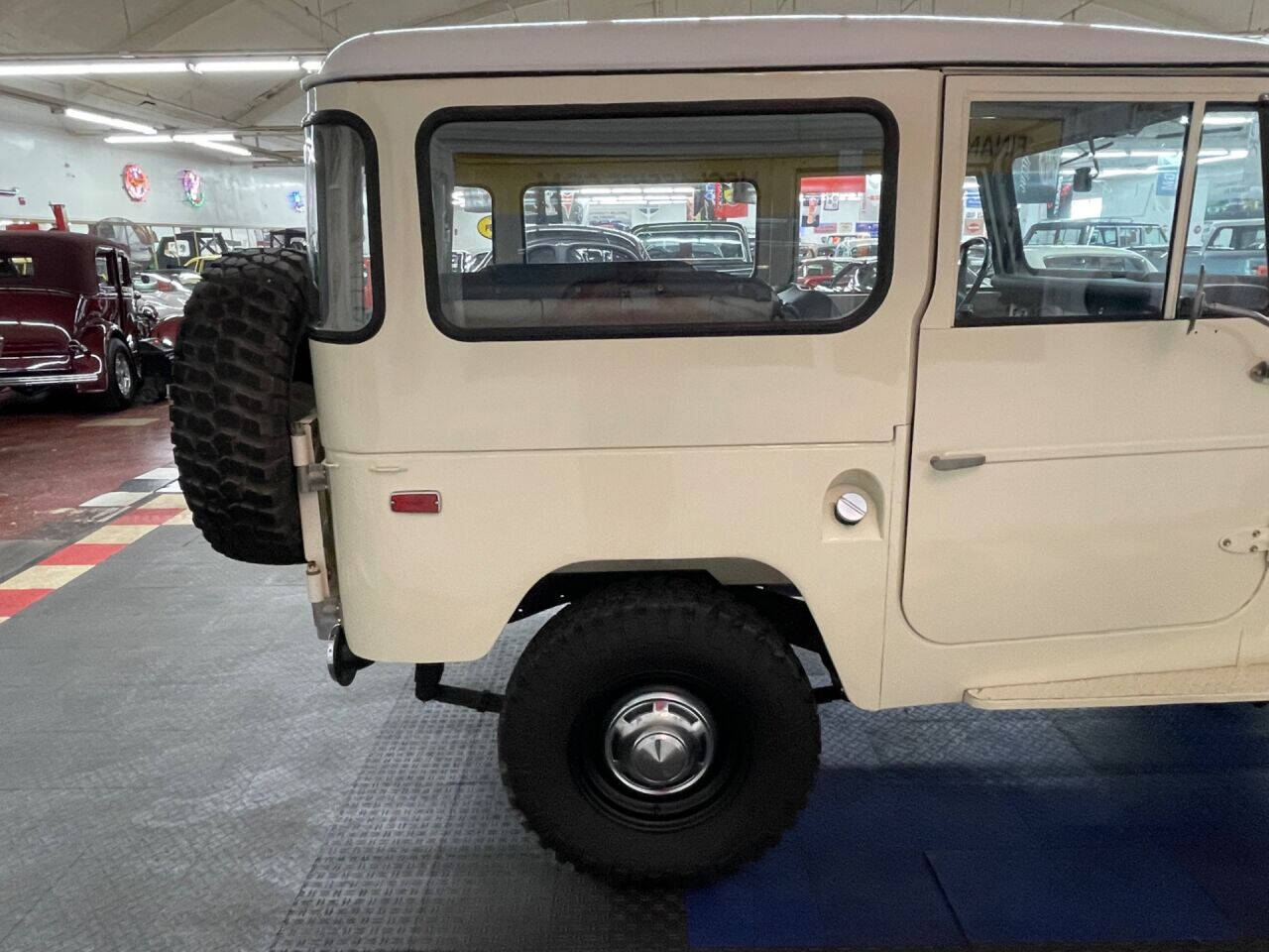 1972 Toyota Land Cruiser 24