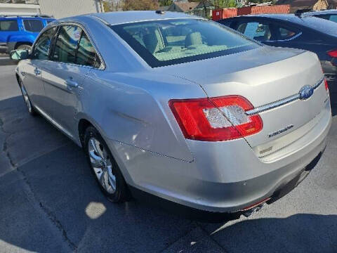 2010 Ford Taurus SEL