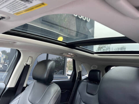 2017 Ford Edge Titanium