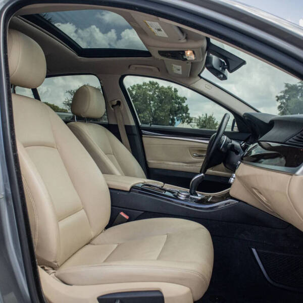 2016 BMW 5 Series 528i