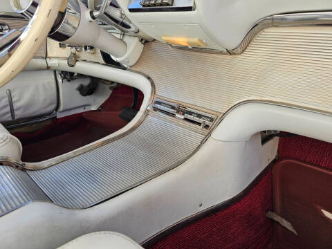 1961 Ford Thunderbird