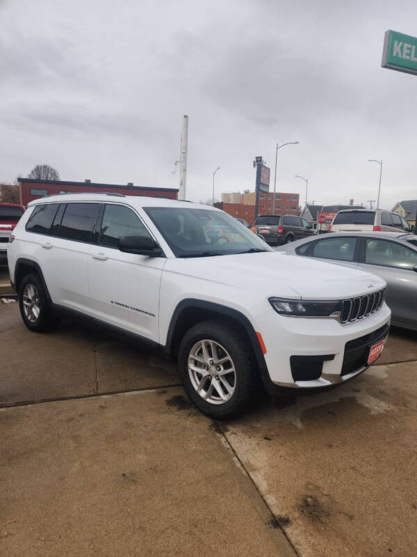 2023 Jeep Grand Cherokee L Laredo's photo