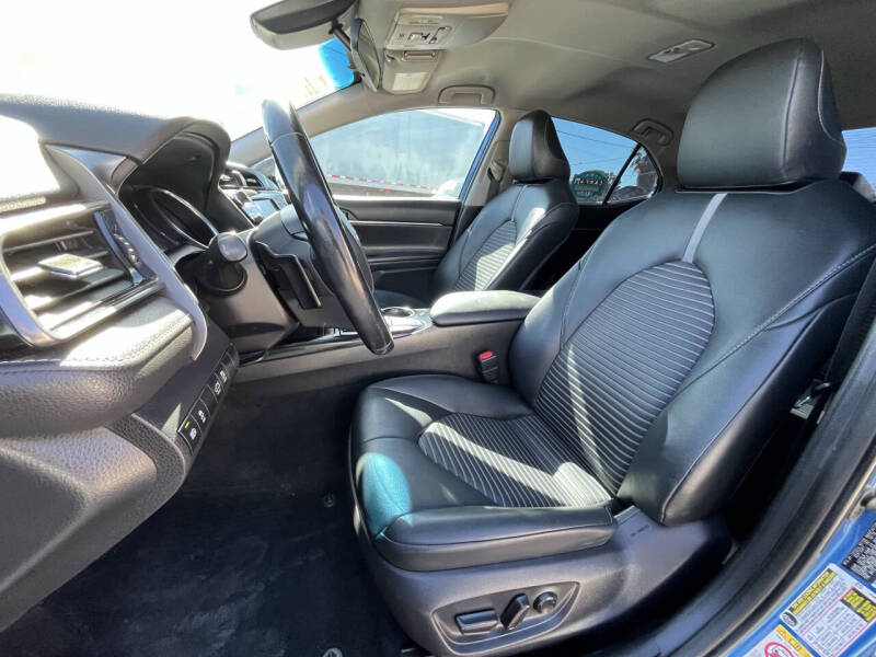 2019 Toyota Camry SE