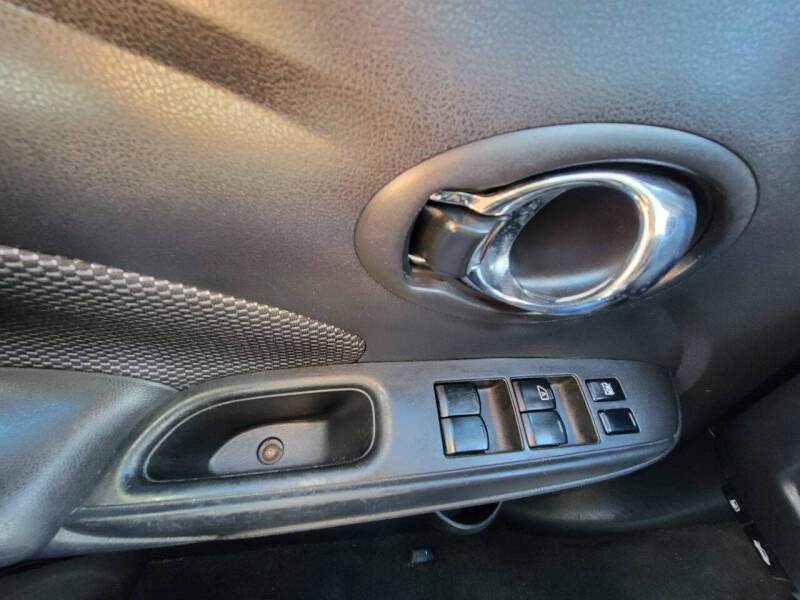 2019 Nissan Versa S Plus