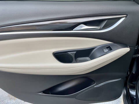 2020 Buick Enclave Essence