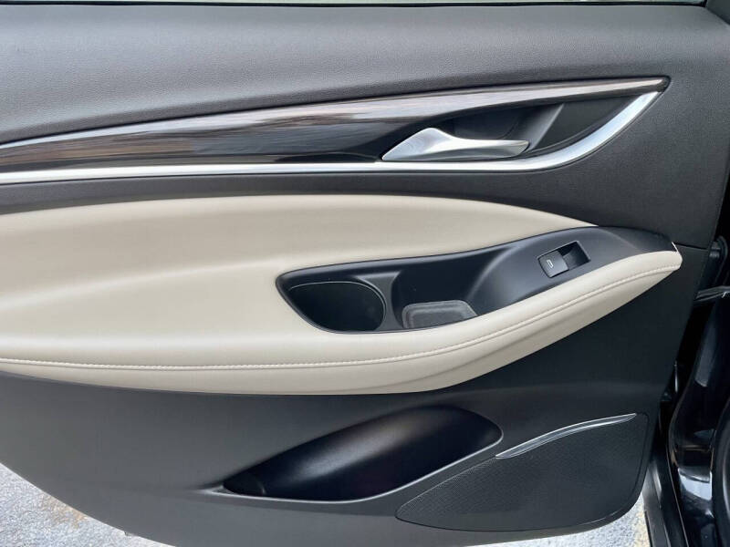 2020 Buick Enclave Essence