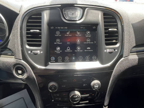 2018 Chrysler 300 S