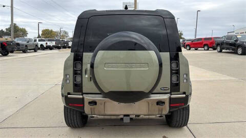 2025 Land Rover Defender 110 P400 X