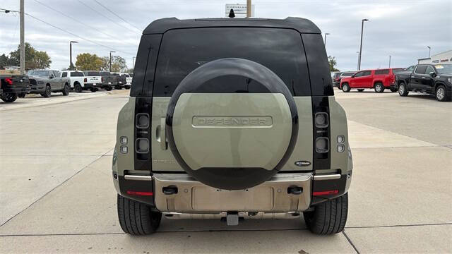 2025 Land Rover Defender 110 P400 X