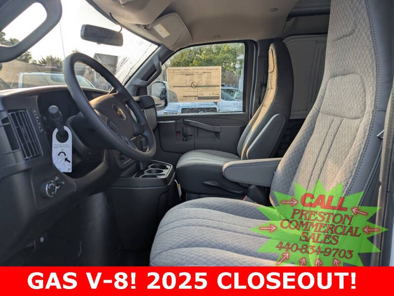 2025 Chevrolet Express 2500