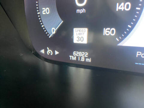 2018 Volvo XC60 T5 Momentum