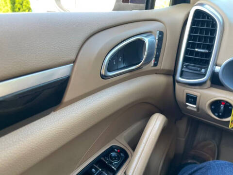 2011 Porsche Cayenne S