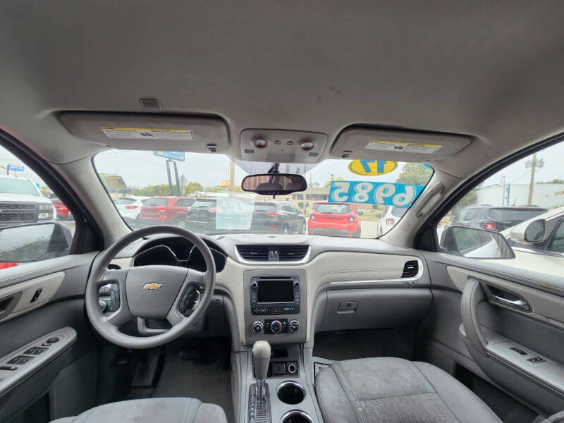 2017 Chevrolet Traverse LS