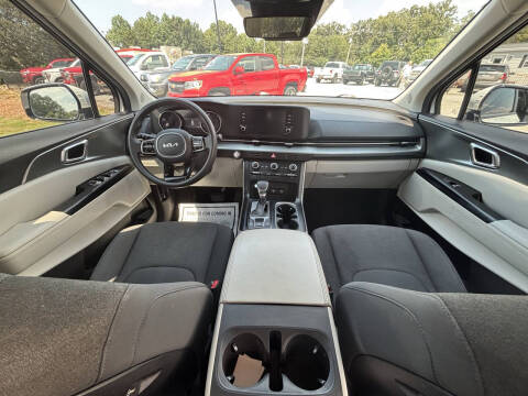 2022 Kia Carnival LX