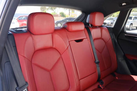 2015 Porsche Macan S