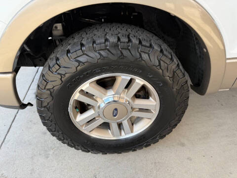 2005 Ford F-150 Lariat