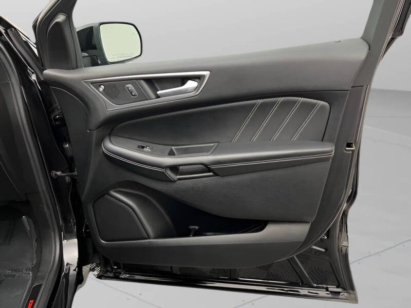 2022 Ford Edge ST