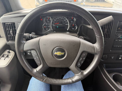 2022 Chevrolet Express 2500
