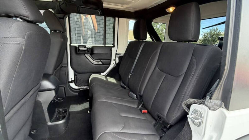 2017 Jeep Wrangler Unlimited Sport