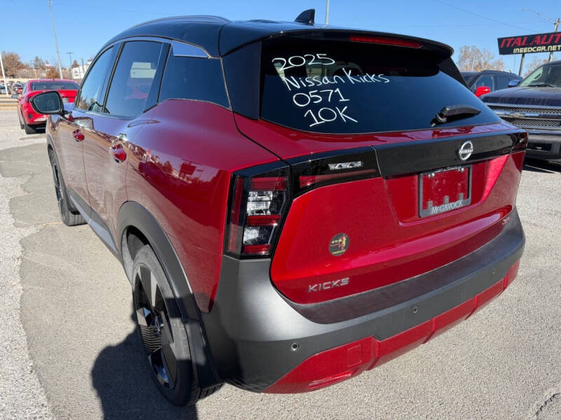 2025 Nissan Kicks SR