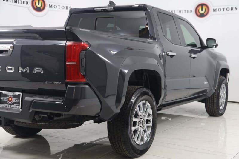 2024 Toyota Tacoma Limited HV