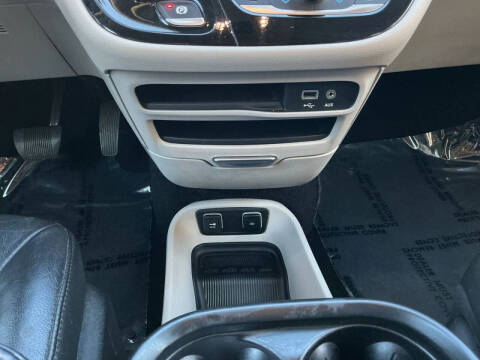 2019 Chrysler Pacifica Touring L