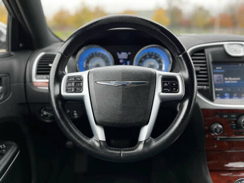 2012 Chrysler 300 Limited