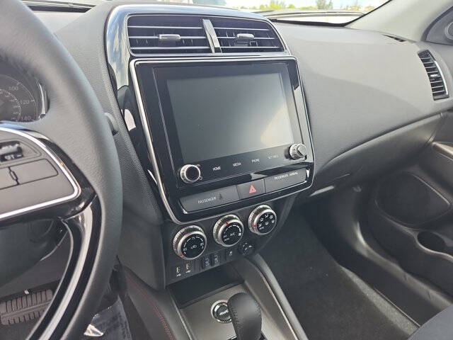 2025 Mitsubishi Outlander Sport SE