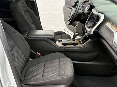 2017 GMC Acadia SLE-2