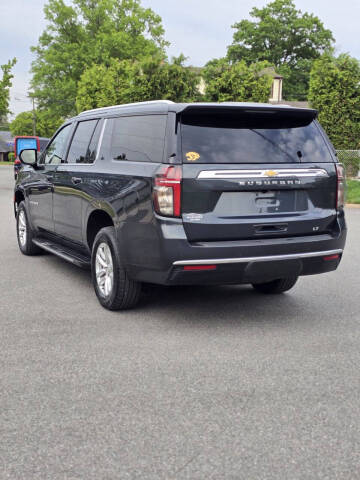 2022 Chevrolet Suburban LT