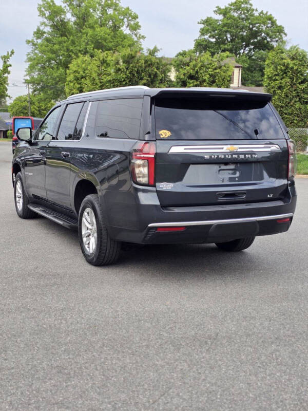 2022 Chevrolet Suburban LT